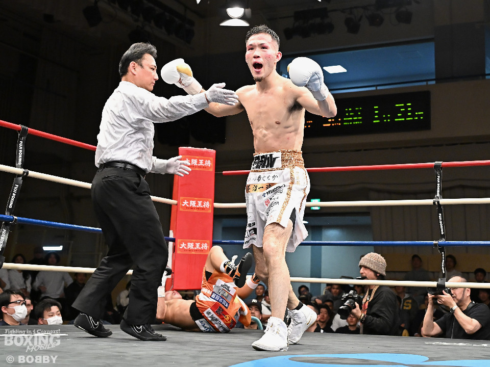 🥊1月度月間三賞
以下のとおり、決定いたしました。

🎖最優秀選手賞
日本スーパーバンタム級 新王者
#池側純（角海老宝石＝写真）

🎖敢闘賞
WBOアジアパシフィック・スーパーライト級王者
#李健太（帝拳）

🎖新鋭賞
日本ユース・ライト級王者
#橋本舞孔（DANGAN）

📝詳細
facebook.com/jpboxeast/post…
