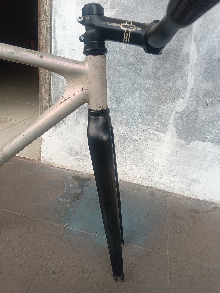 seatpost macet tweet media