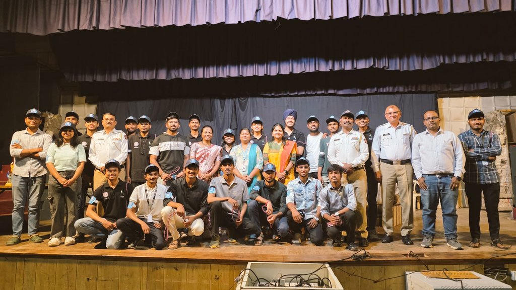 पुणे शहर वाहतूक पोलीस tweet media