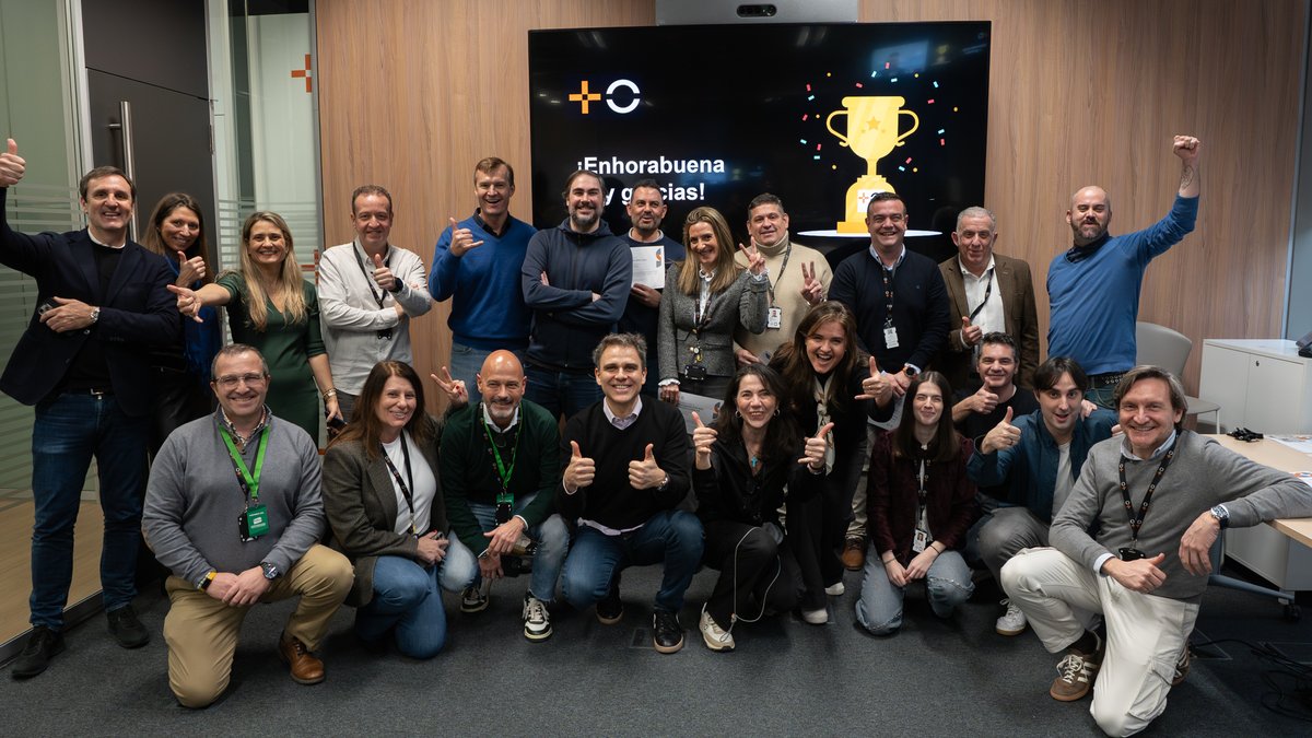 Maini01's tweet image. Desayuno con nuestros mejores 𝗶𝗻𝗳𝗹𝘂𝗲𝗻𝗰𝗲𝗿𝘀 😉! En @MASORANGE_ES somos diferentes y por eso somos la Telco &amp;amp;Techco con el mejor equipo de embajadores de marca: Nuestros empleados.

Más de 1.000 compañeros que participan en contar en redes sociales y en primera persona…