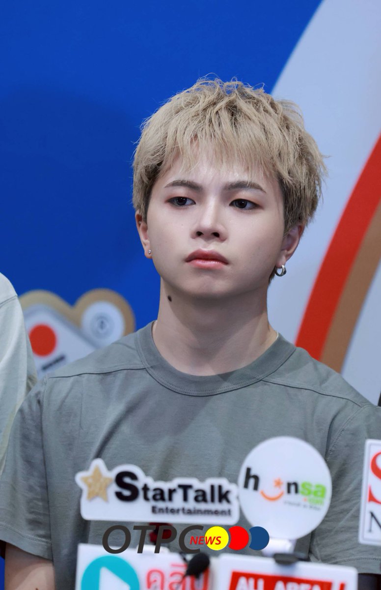 otpc_story's tweet image. "ONE OR EIGHT" ช่วงสัมภาษณ์สื่อ ในงาน JAPAN EXPO THAILAND 2026 มหกรรมญี่ปุ่นที่ยิ่งใหญ่ที่สุดในเอเชีย 🇯🇵
 
#ONEOREIGHT #1OR8
#JapanExpoThailand2026 
#ジャパンエキスポタイランド2026