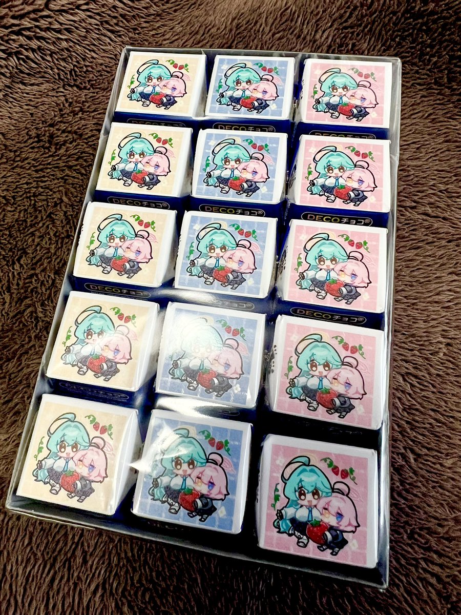 チロルチョコ届いた！新刊(まだ描いてる)に付いてきます🍫