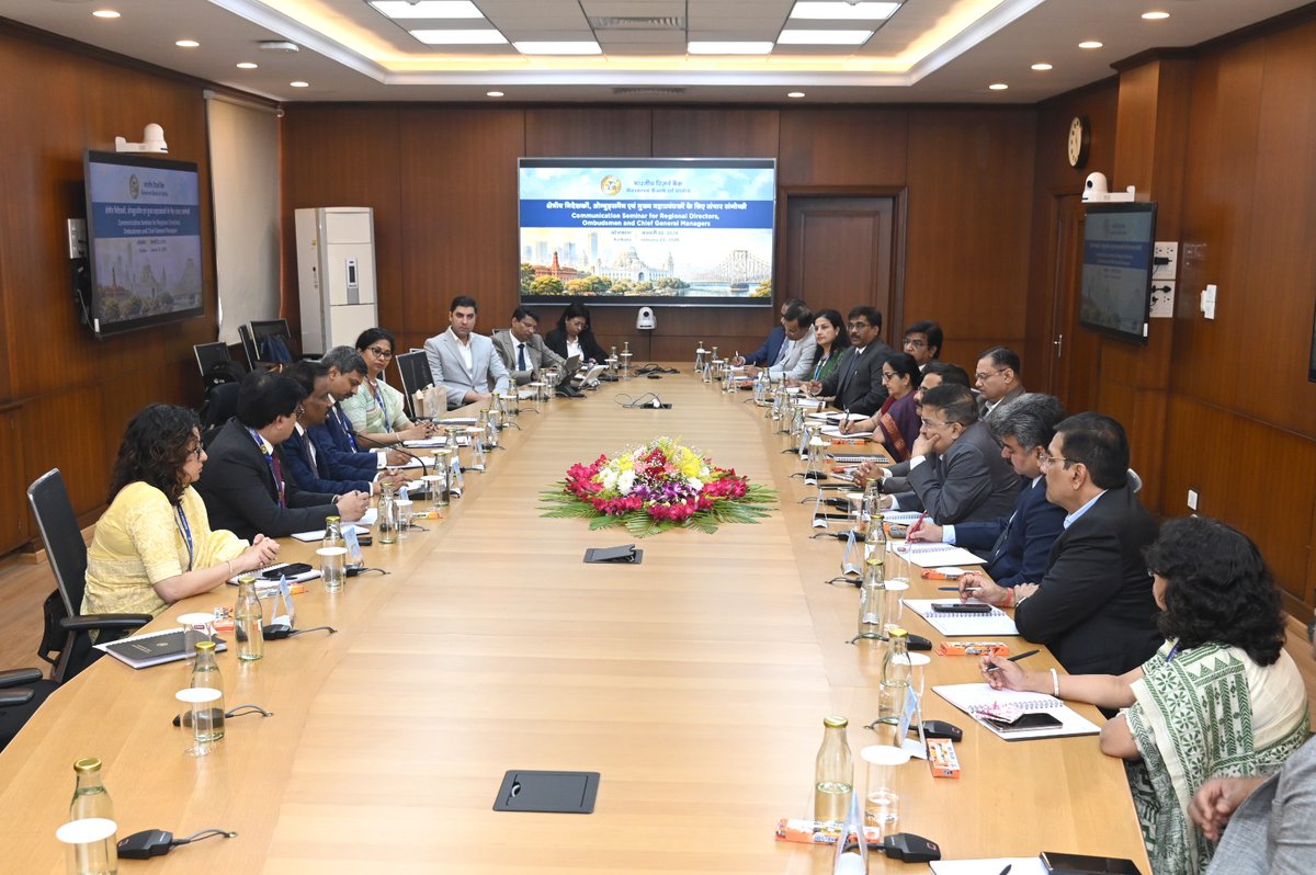 chabiskut's tweet photo. When work involves a day with the highest regulators of the country... https://t.co/eh2Zei2Jvv