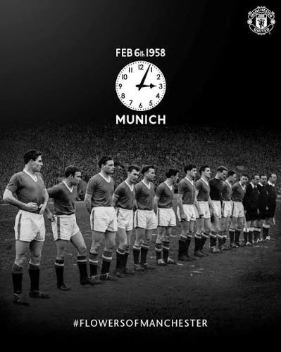 Man Utd Stretford Ender tweet media