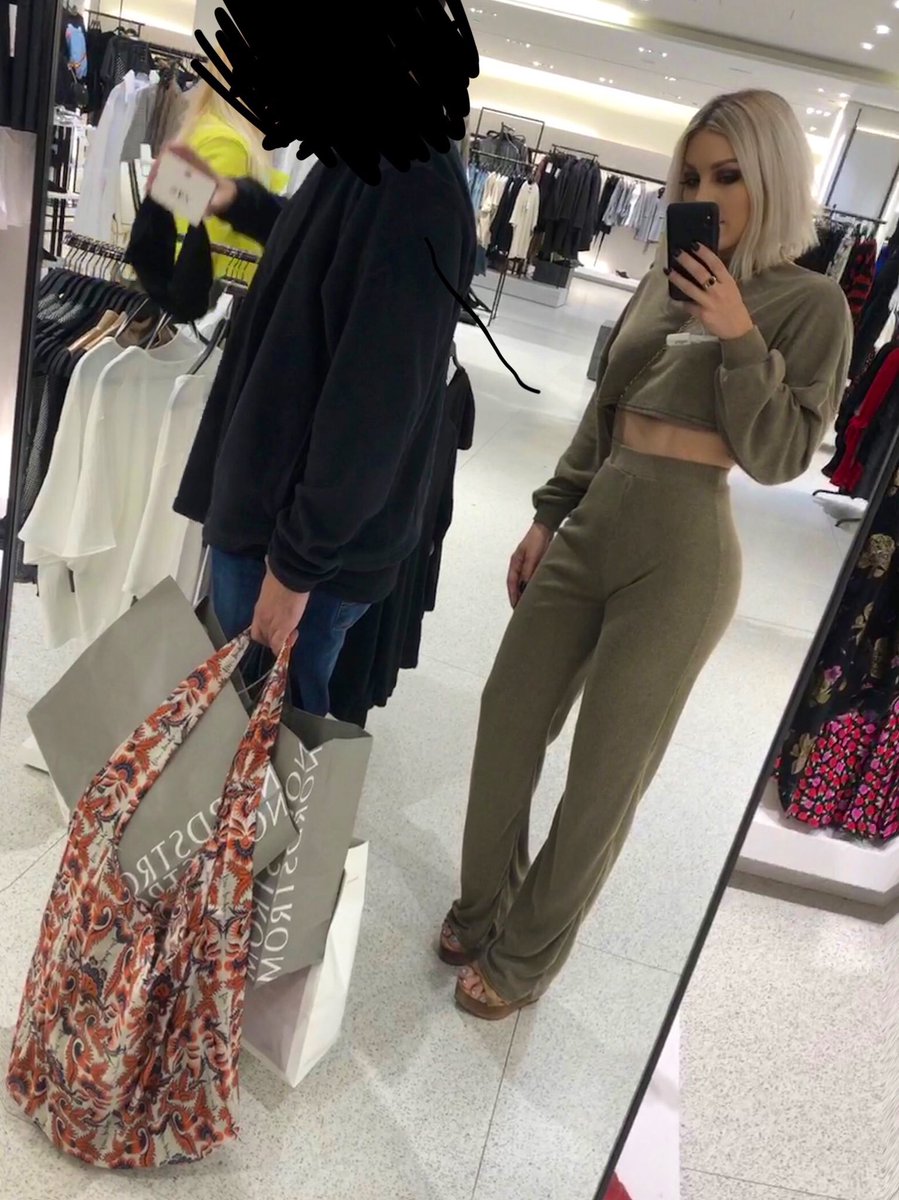 DashaJansen tweet media