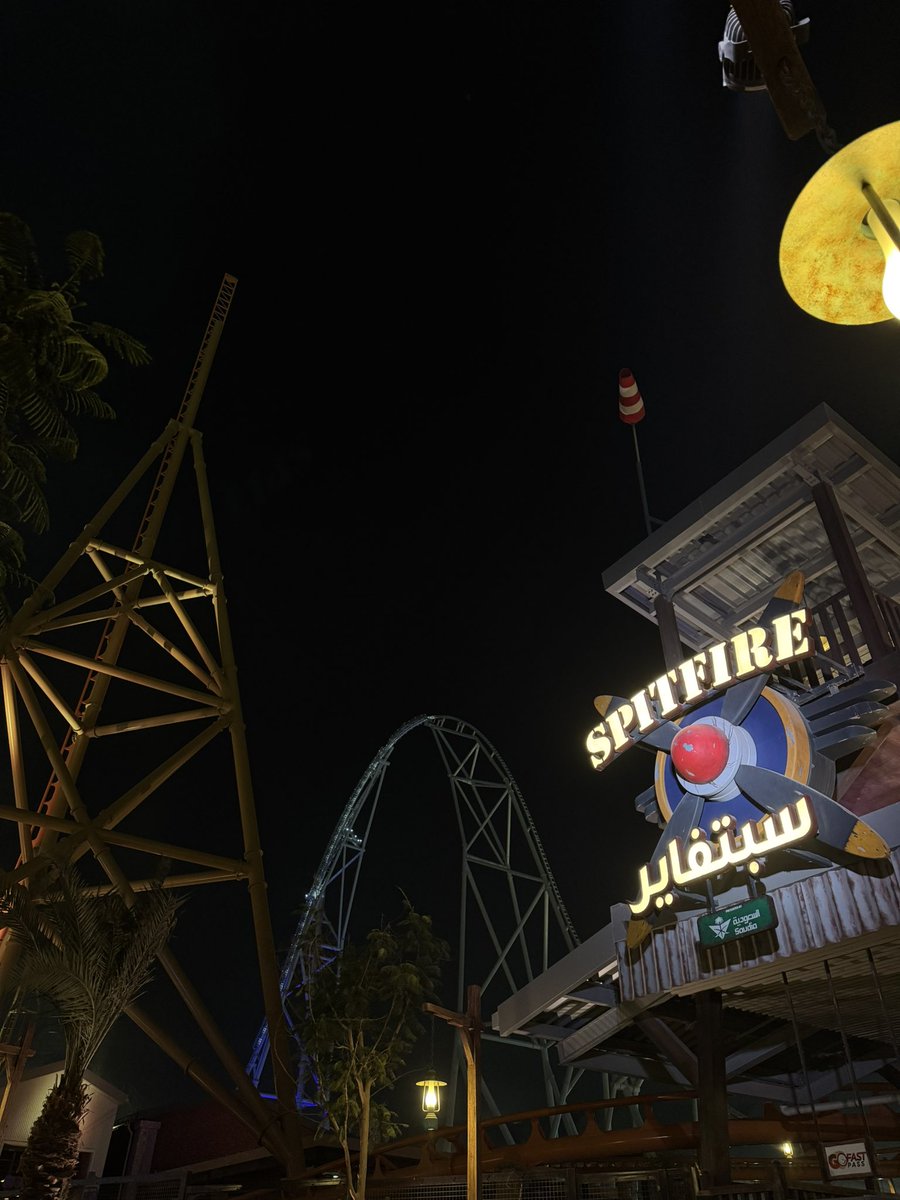 rc.themeparks tweet media