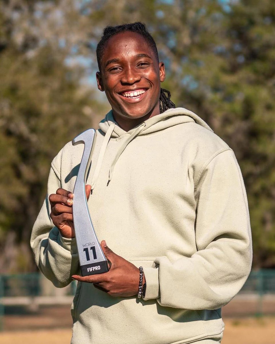 CalvinChikenge's tweet photo. Zambia's Barbra Banda is the first and only African female player to appear in the FIFPRO Women's Best 11 back-to-back.

GOAT  🐐 https://t.co/KaisSiIAUz