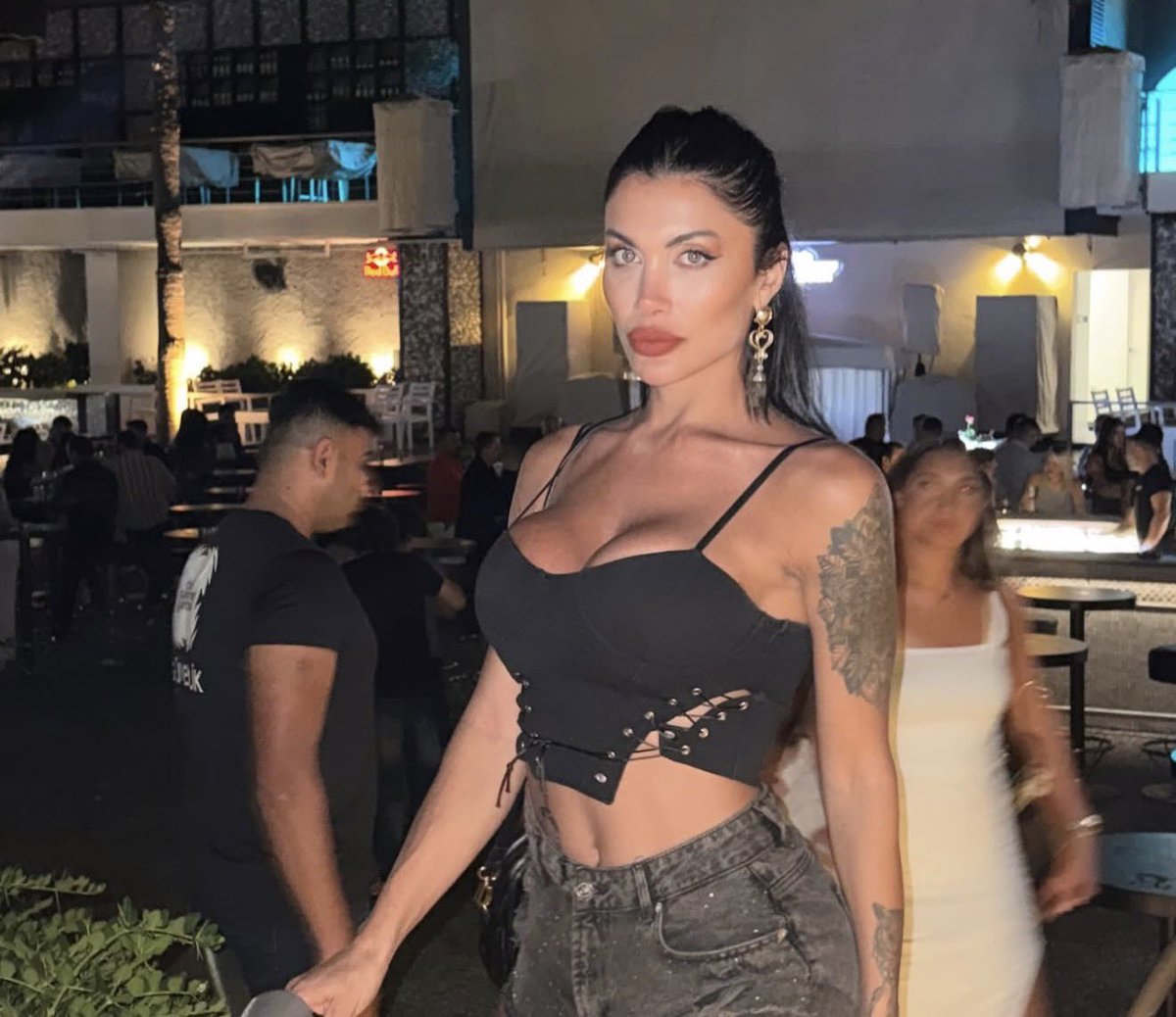 Aykırı tweet media