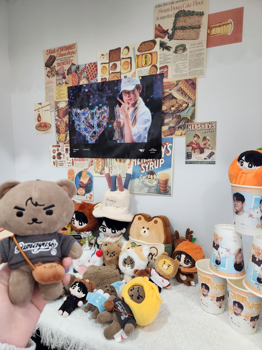 Two__min's tweet image. 민형아 생일 축하축하💛

#Cafe_de_Guma
#구마유시의_24번째생일