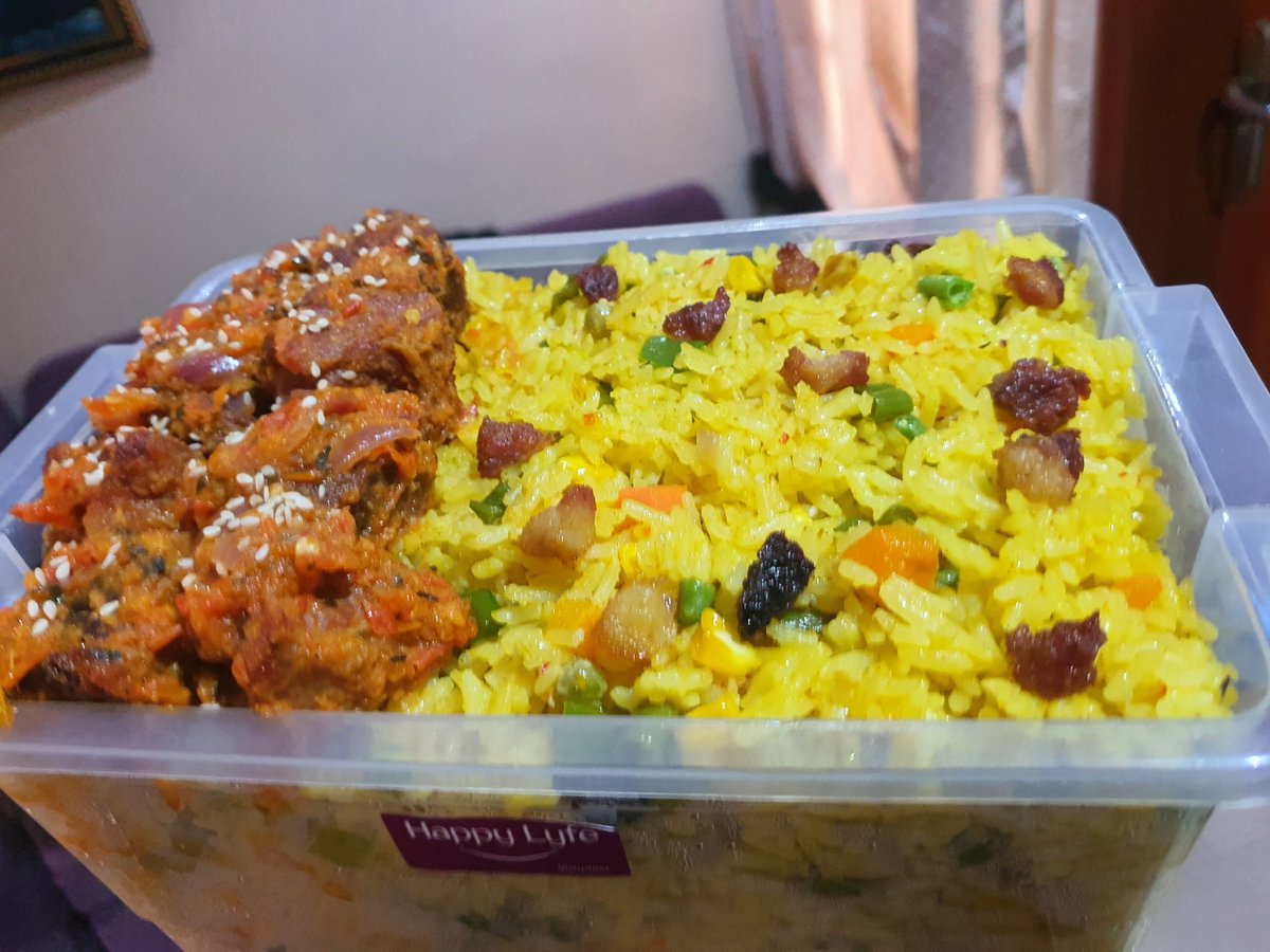 WEEKEND COMBO MEALS!!!

Every weekend, we give you combo meals in liters for shikini money. After a busy week, you need to treat yourself to delicious meals from our kitchen. 

Get this combo of 

Catfish peppersoup 2L
Vegetable soup 2L
Beef fried rice 3.5L
All for 65,000 (65k)