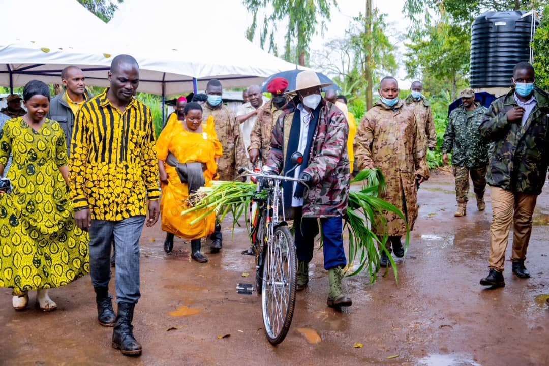 NRM's Parish Development Model (PDM) targets lifting 17.5 million Ugandans out of poverty through agricultural value chains &amp; enterprise development. A key initiative to boost household incomes &amp; transform lives. Let's see its impact on the ground.
#Lumpeupdates 
#PDM
