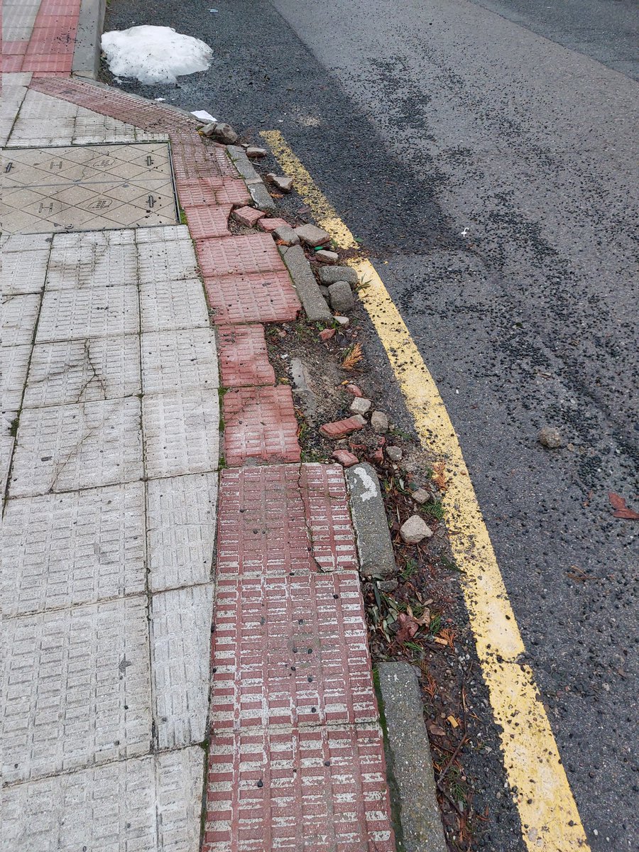 C/ Vía Berrocal o Vía Crucis.
#Moralzarzal