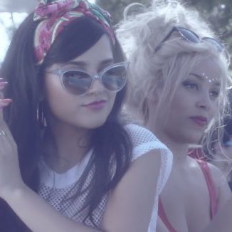 “Shower” by Becky G has reached 1 BILLION streams on Spotify.

It’s her second song to achieve this.