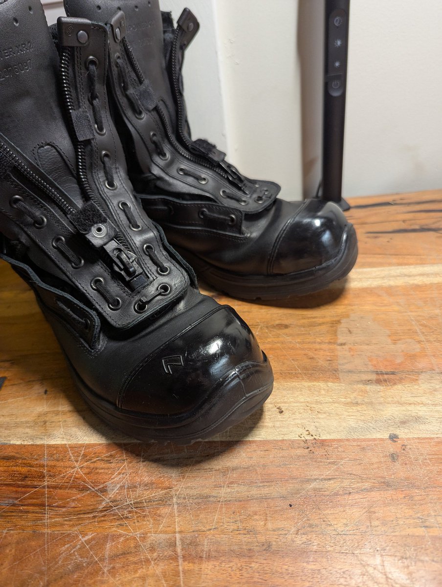 Fang & Fur Leather tweet media