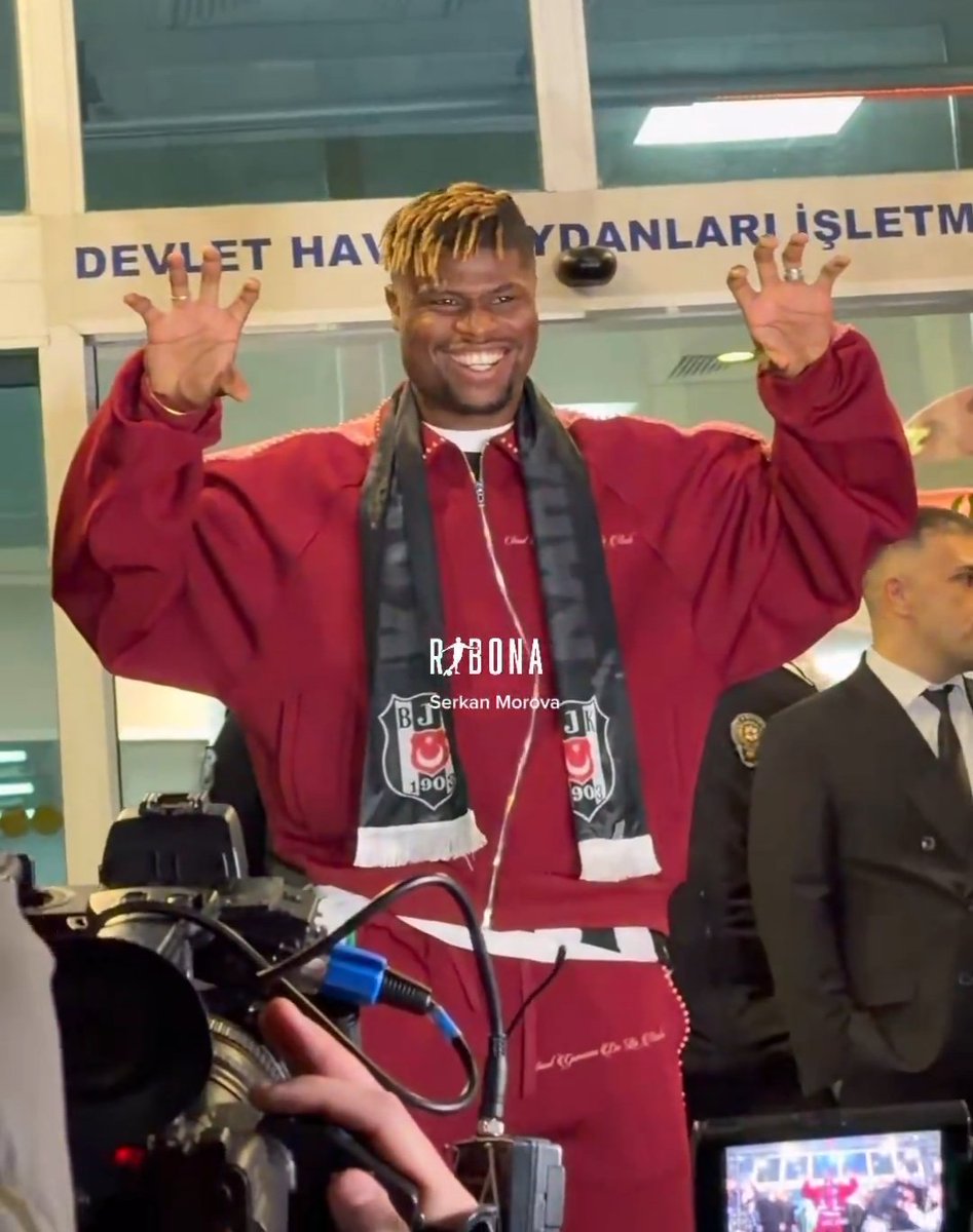 🐀 leaving a sinking ship....You could argue that his performances helped to keep us up last season, but V.2 played a massive part in our disastrous start to this season that just snowballed. If he doesn't want to be here, better to take the money.