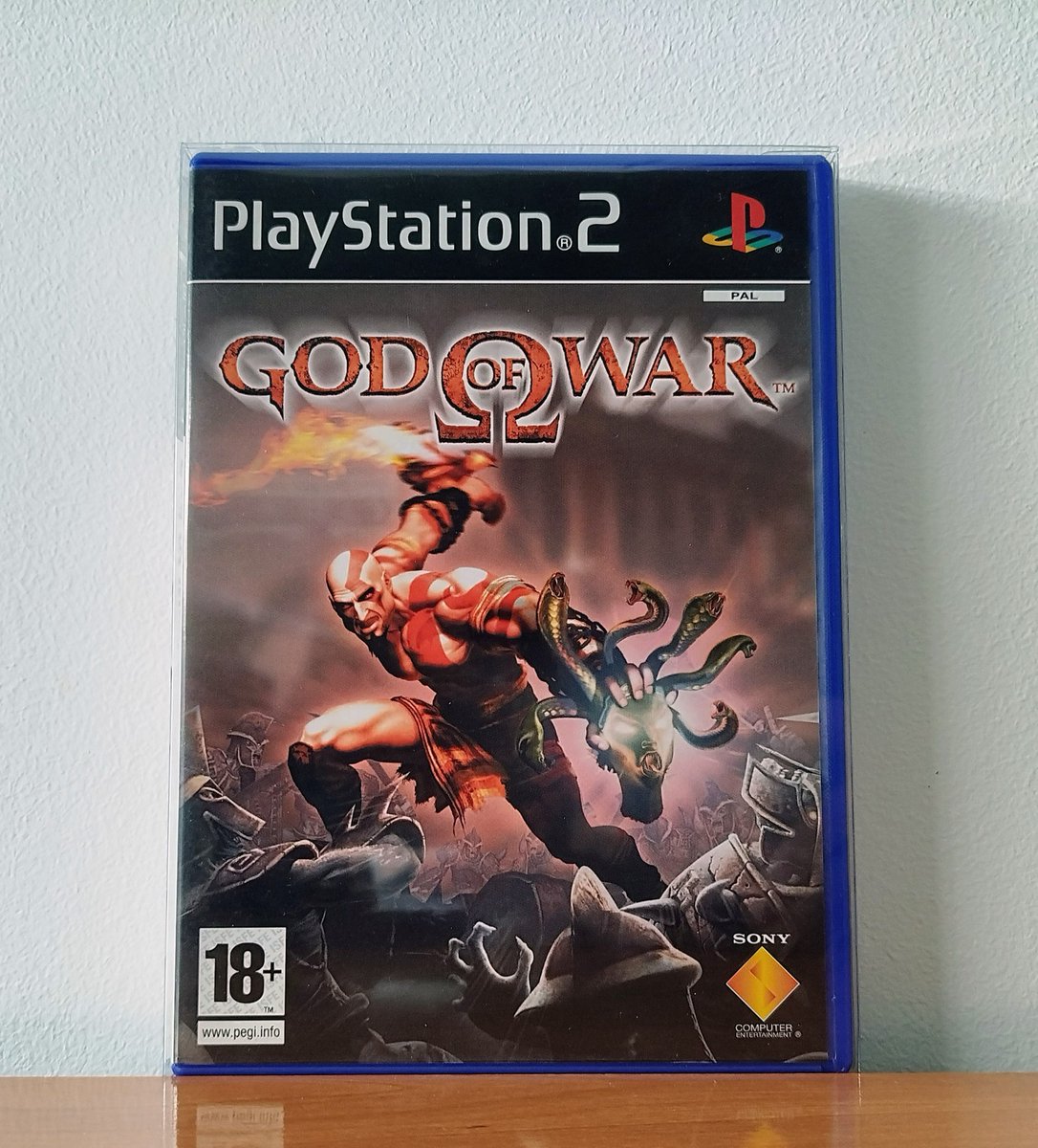 Charlss37's tweet image. Feliz viernes y feliz finde!! 👏😃❤️
#SantaMonicaStudio 2005
#GodOfWar 💥
#PlayStation2 💙