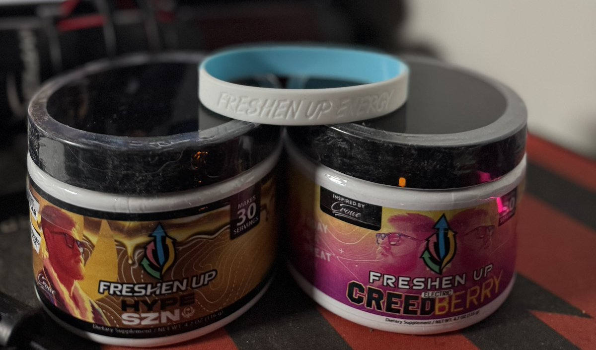 skggbreezy's tweet photo. Thank for small gift in package 👀👀 use code “skgg” for 10% off! We trying to hit partnership with @DrinkFreshenUp https://t.co/Hpse6B52cM