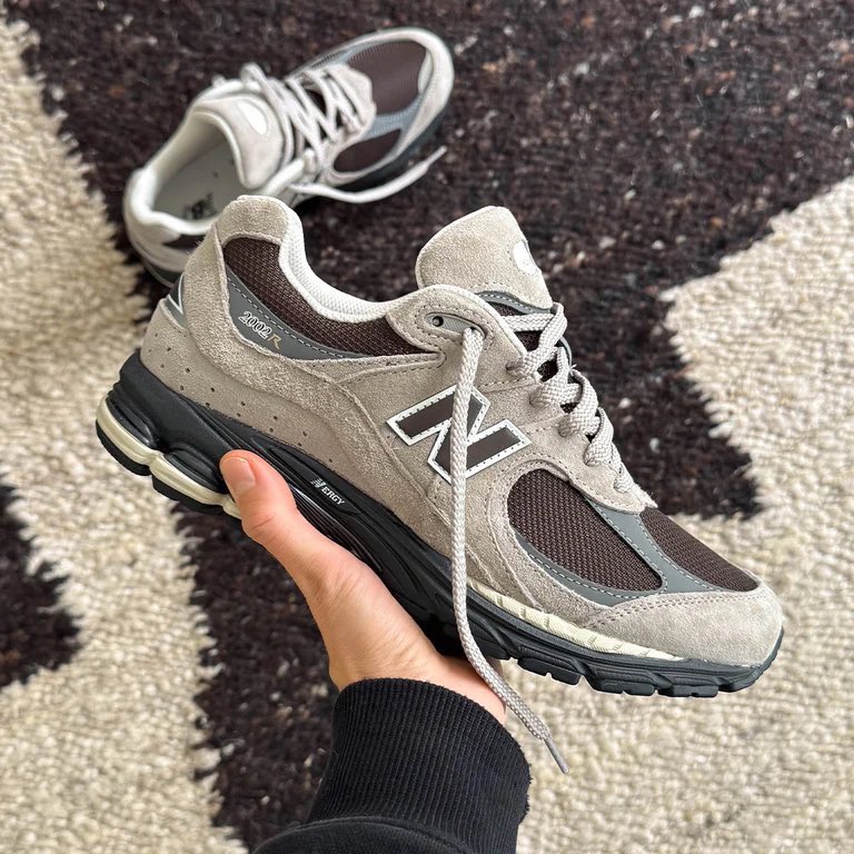 Sneaker Deals GB tweet media