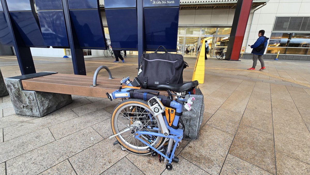 村ひであき tweet media