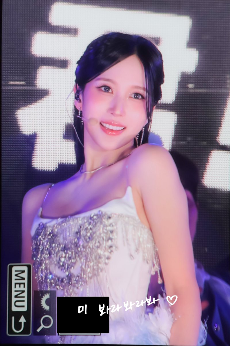 Look At Mi tweet media