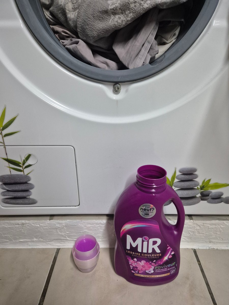 pascalwieczo's tweet photo. Dès le premier lavage, tes vêtements retrouvent leur forme, leur douceur et un parfum irrésistible. Avec Mir Lessive, ta garde robe reste éclatante plus longtemps!

#MirLessive
#MirCouleursExplosionFlorale
#MirBlack
#trnd
#trndfrance
#ProduitOffert https://t.co/Qb3lQ42m1x