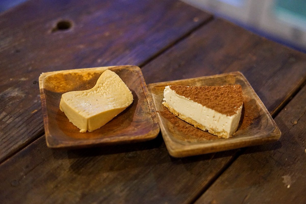 MUKURI8's tweet photo. 新しいデザートできてます‼️

いちごあんのホワイトチョコテリーヌ

いちごあんのバスクチーズケーキ

ティラミスレアチーズケーキ

最近夜カフェのお客さま増えてます‼️
ぜひ2、3件目のカフェにでも‼️
お待ちしております‼️ https://t.co/ntRHJ8V2WA