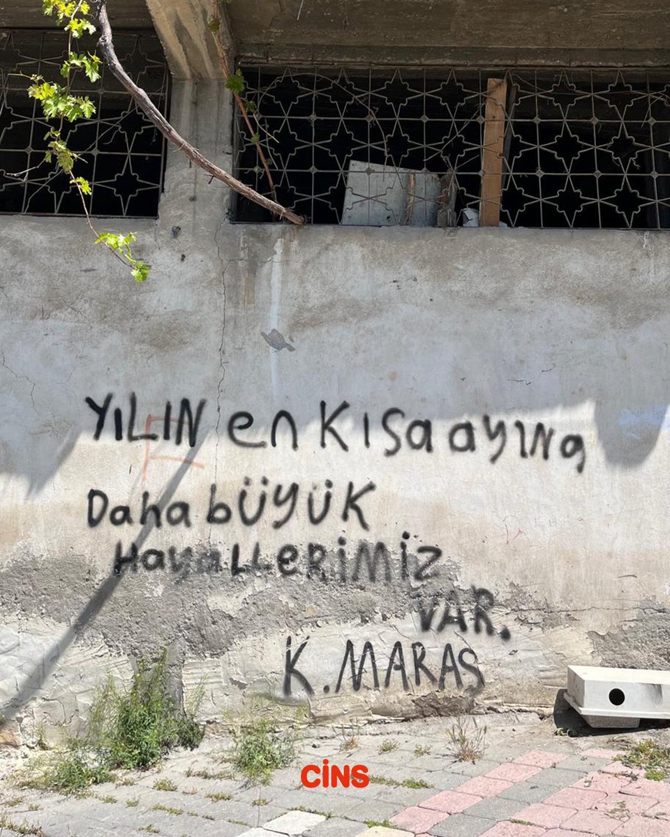 Meşhur Cins Cuma hatırlatmasıdır 📌

6 Şubat depreminde hayatını kaybeden canlarımızı rahmetle anıyoruz. 

Hayırlı Cumalar.