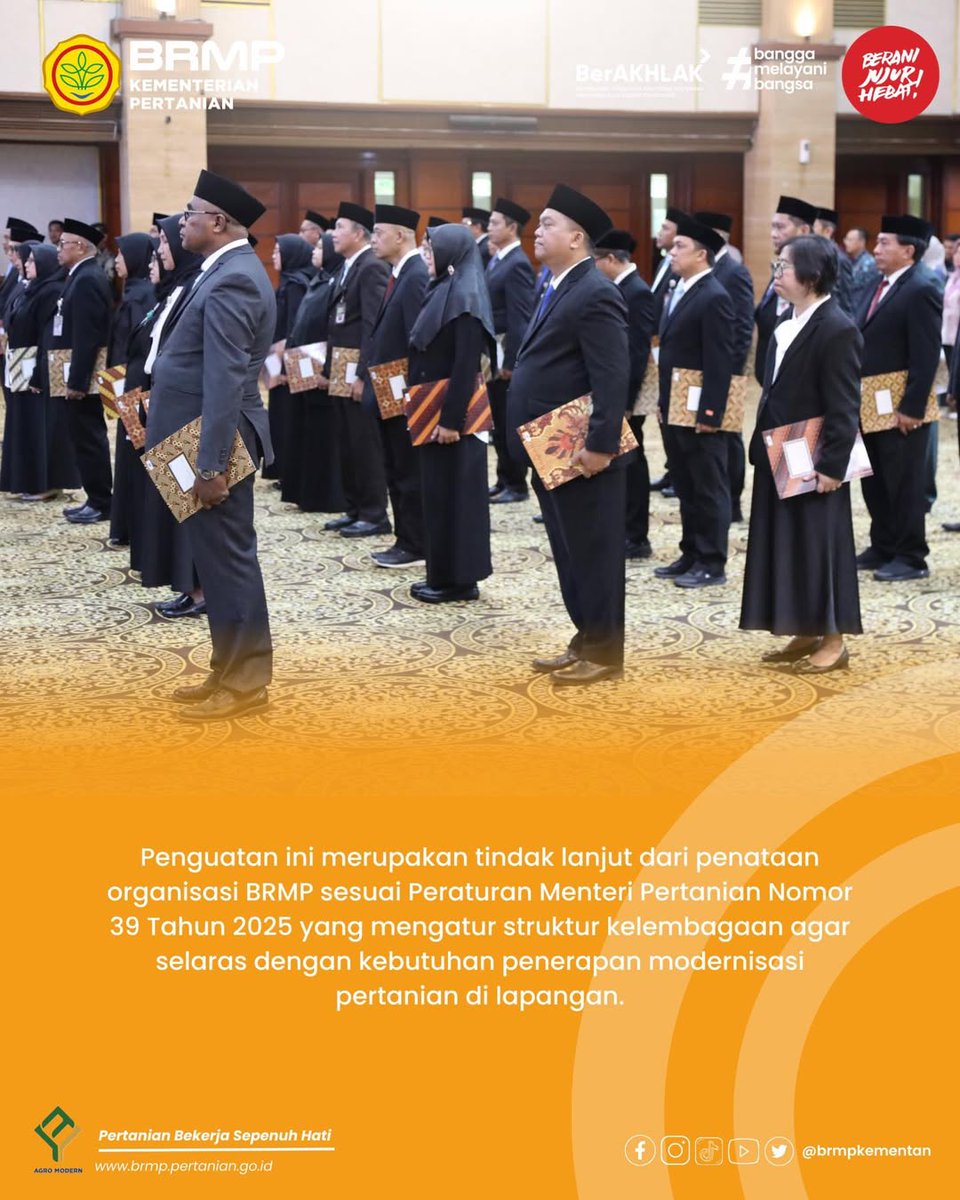 brmpaceh's tweet image. Saleum Syedara

Repost: @brmpkementan

Penguatan modernisasi pertanian tidak hanya ditentukan oleh teknologi, tetapi juga oleh kepemimpinan yang bekerja dekat dengan wilayah produksi. 

#BRMPKementan #ModernisasiPertanian #SwasembadaPangan #PertanianIndonesia