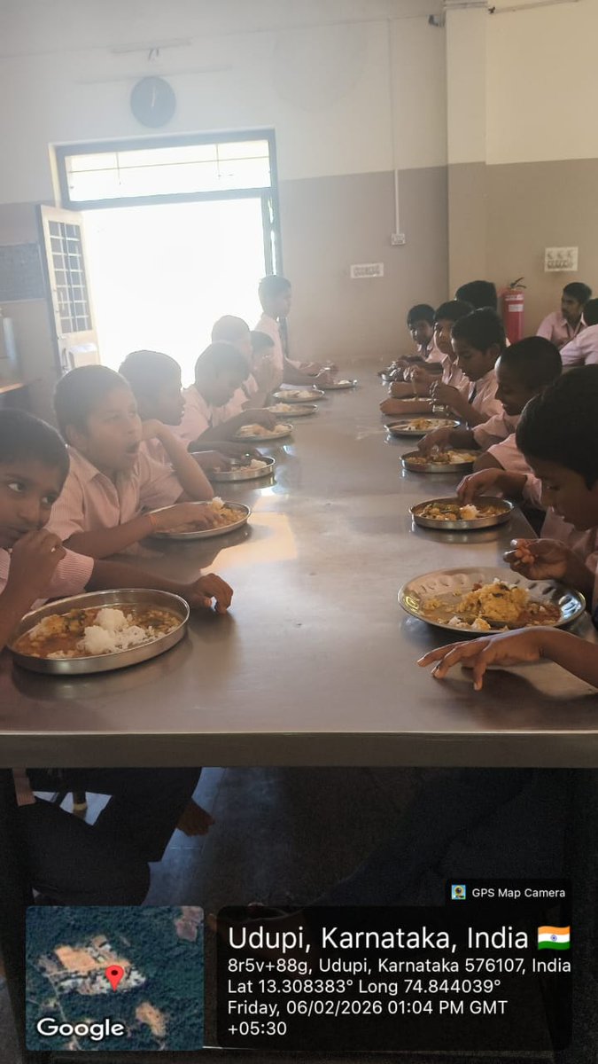 203Mdrs's tweet photo. Lunch  #SocialAudit_SWDMeals #SocialWelfare_Karnataka https://t.co/WdAoed6Ink