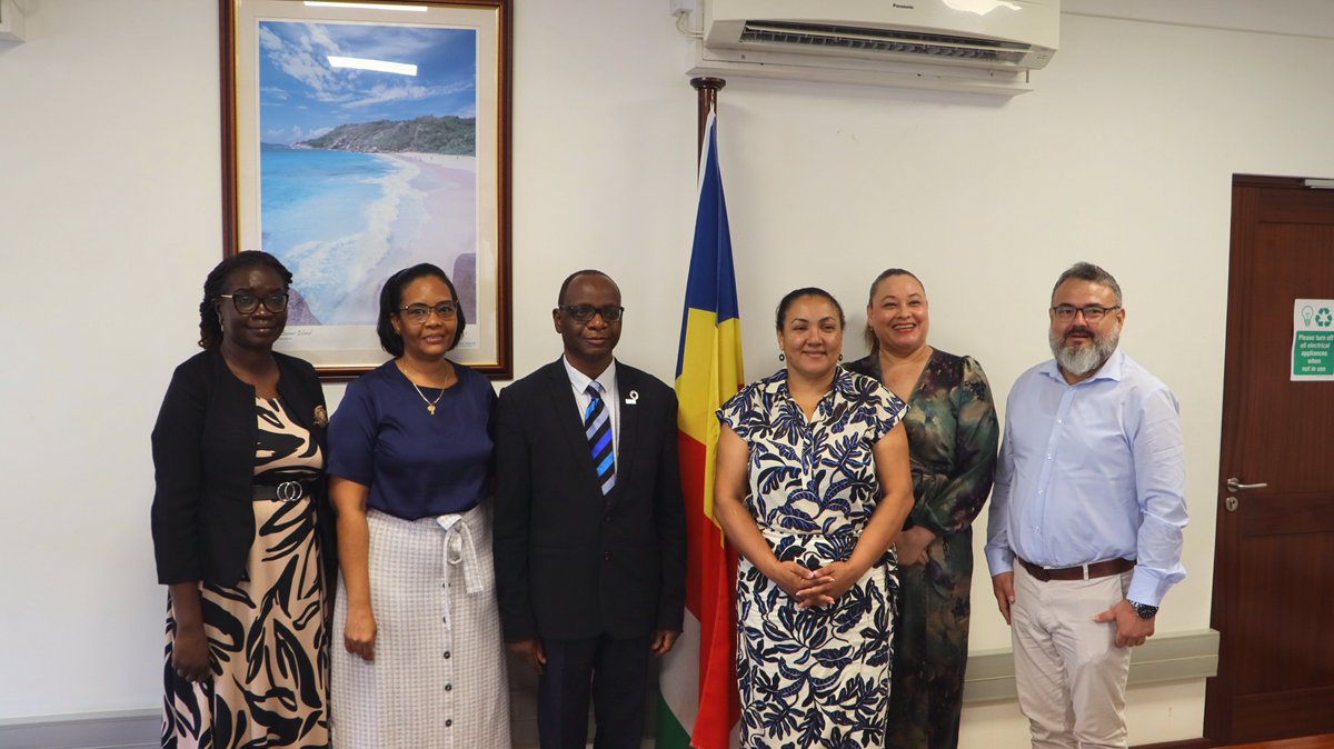 WHOSeychelles's tweet image. Minister of Social Affairs, Family &amp;amp; Equality, Pamela Charlette, hosted @WHO to advance joint efforts.  

Discussions underscored Ministry’s leadership across key priorities, with WHO reaffirming support to strengthen social welfare, family wellbeing, &amp;amp; equality in  Seychelles.