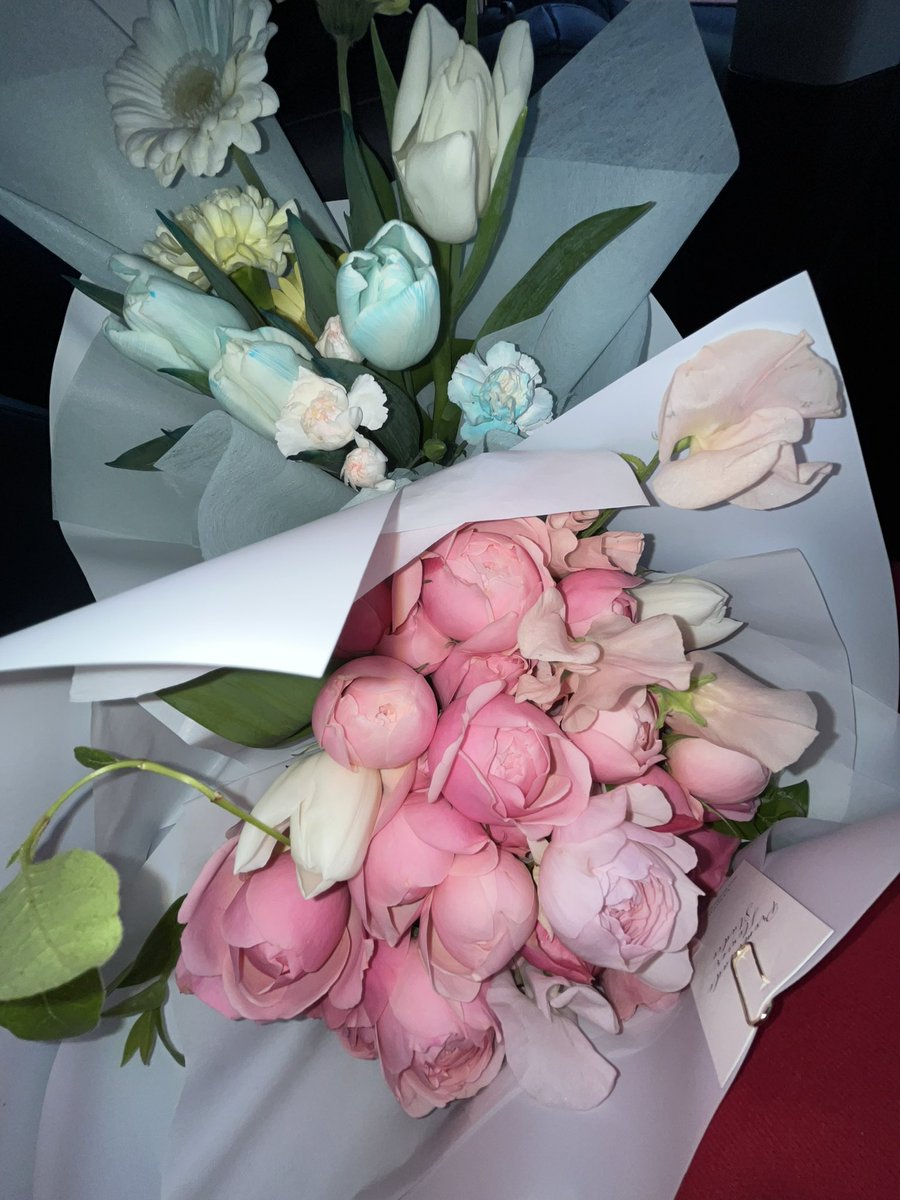 누낭이들
나졸업햇어👩‍❤️‍👨💕‼️