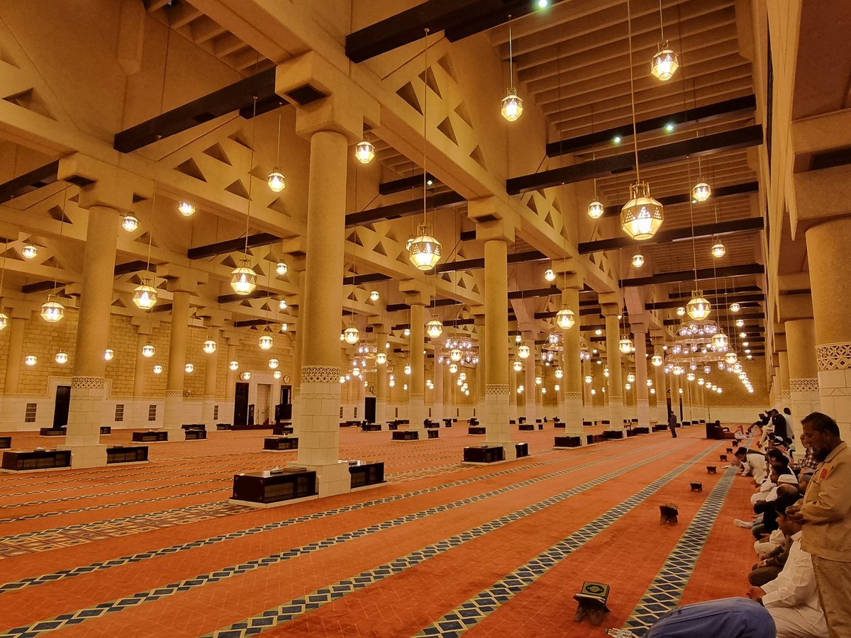 alrougui's tweet image. اليوم | تخصيص خطبة الجمعة في كافة جوامع #المملكة للحديث عن :

"خطر الظلم"

وفق المحاور التالية:
•التأكيد على خطر الظلم وعِظَم شأنه وتحريم الله له.
•بيان أن أعظم الظلم وأشدَّه خطرًا هو الشرك بالله تعالى.
•ظلمُ العبدِ لنفسه بارتكاب المعاصي، والتفريط في الفرائض والطاعات، والتهاون…