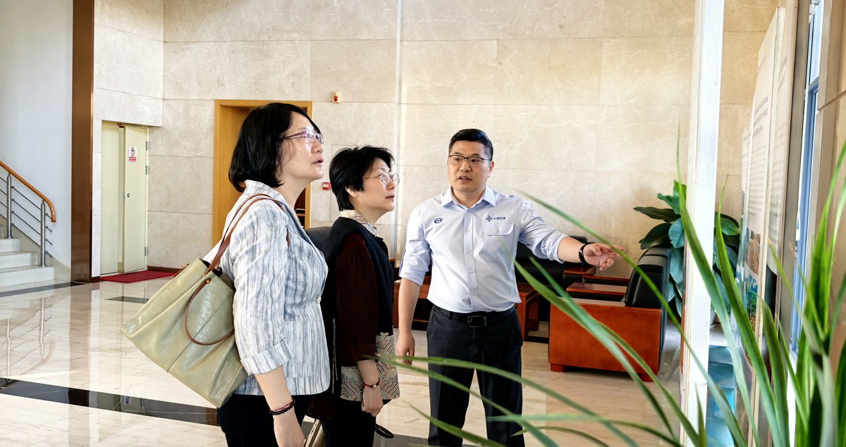 #CWENews
Recently, Ambassador Fang Hong of China to #Laos visited #CWE Lao and met with our team.

During the visit, we shared updates on our work in Laos and discussed safety management, support for local employees, and community engagement.

CWE Lao continues to work closely