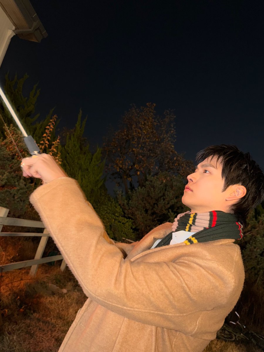 Ready… Action!📹🎬

#RIIZE #라이즈 
#RISEandREALIZE 
#AllofYou #RIIZE_AllofYou