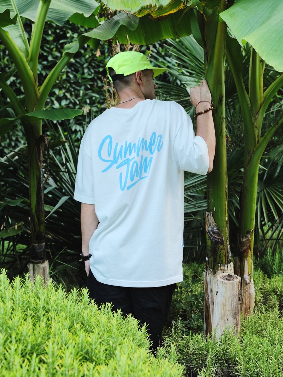 Serhos's tweet image. Script lettering logo for a music festival held a few years ago on Cape Tarkhankut in Crimea. Client — "Fine."

Open for new projects and collaborations.

#apparel #clothingstore #lettering #scriptlettering #logo #logotype