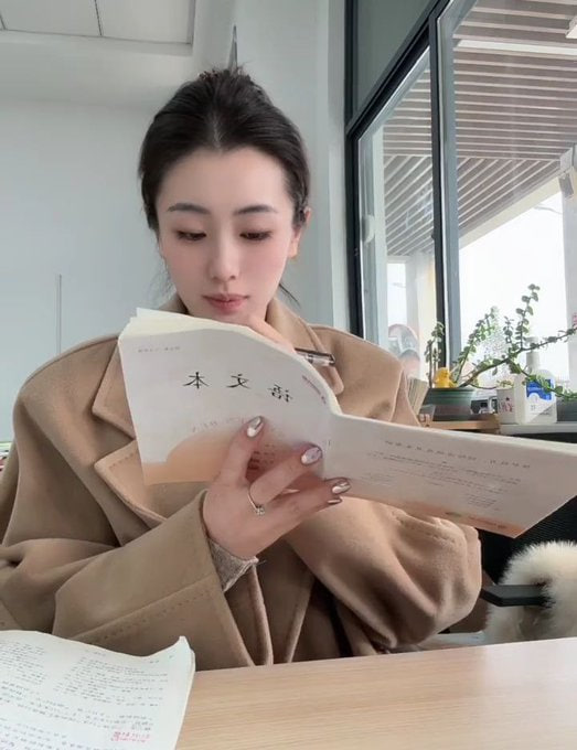 陆老师（教小学） tweet media