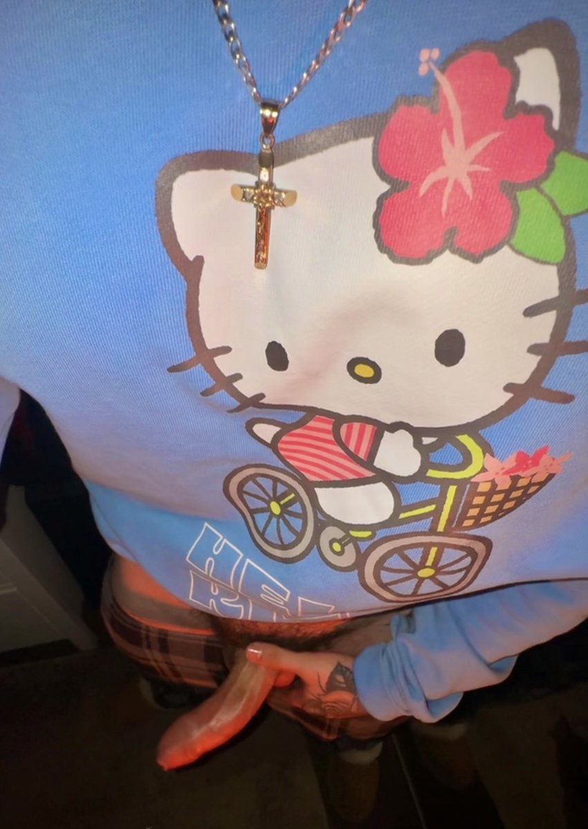 uncutsanto's tweet photo. who’s kitty can we say hello to? https://t.co/3zmOf41jaN