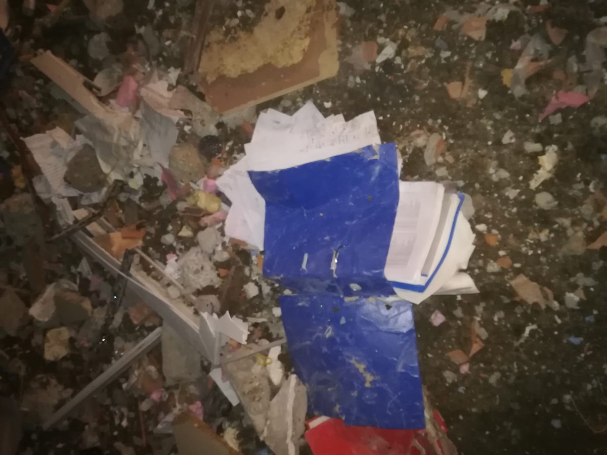 #6Şubat2023 günü bu ülkede on binlerce canımızı göz göre göre ihmallere ve riyakarlığa kurban verdik ! İnsan canının bu kadar ucuz olduğu bir sistemde hiçbirimiz güvende değiliz. Depremzedeler can çekişirken suçlarını örtmekle meşgul olanları unutmayacağız !
#CanAtalay