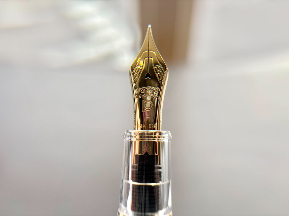 プラチナ万年筆から「#3776 センチュリー Ver.2.0 デモンストレーター