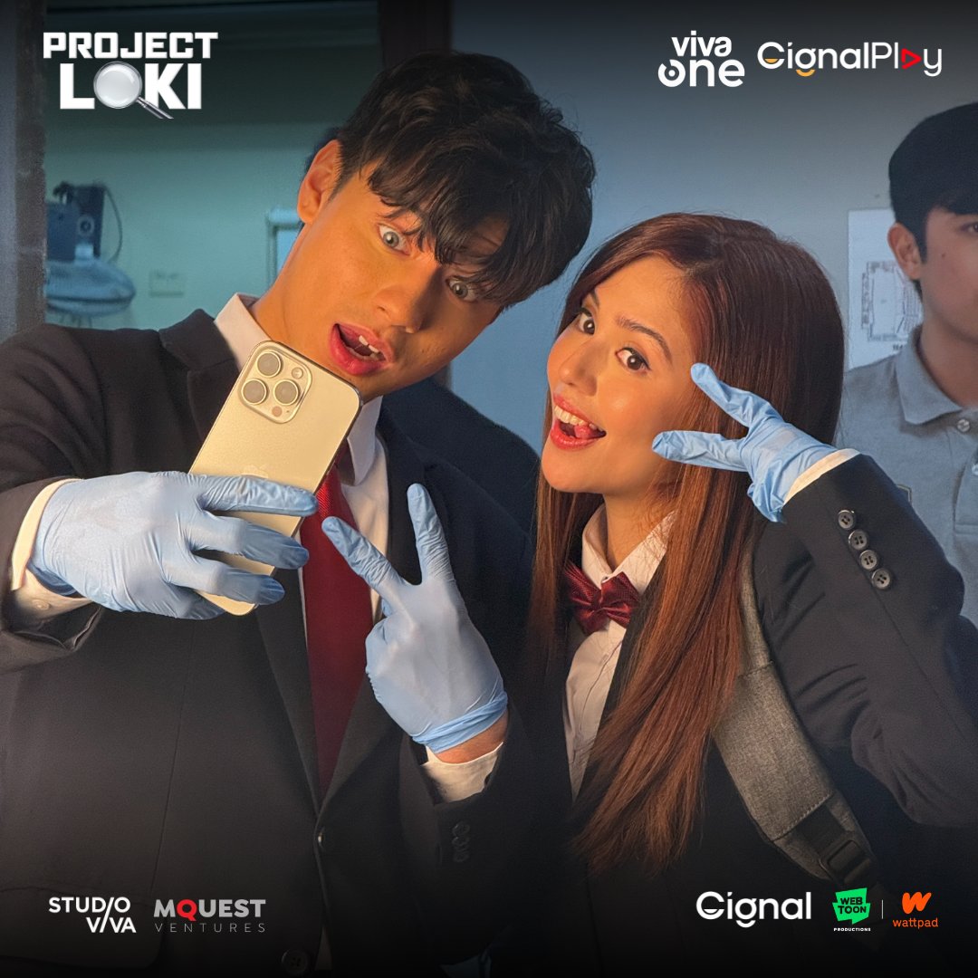 StudioVivaPH's tweet photo. Kumuha lang naman sina Dylan at Jayda ng selfie dahil present rin sila sa crime scene! 😆
Unlock every clue in PROJECT LOKI, based on the hit Wattpad mystery written by AkoSiIbarra.
#ProjectLoki
#VivaOne #CignalPlay
#Wattpad #WebtoonProductions
#MQuest #Cignal #StudioViva https://t.co/tzAZTkoMLg