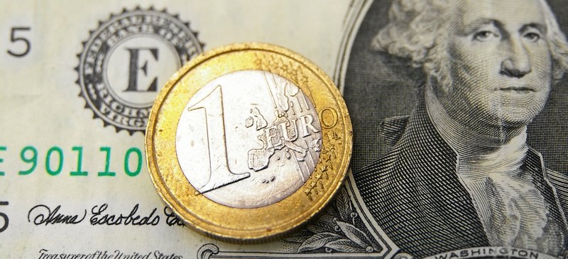 🇪🇺Tak jak pisałem niedawno.
Euro zmierza do bycia główną walutą w rozliczeniach i rezerwie. Nie nastąpi to od razu, ale będą poczyniane kolejne kroki.

🇪🇺Europejski Bank Centralny (EBC) pracuje nad rozszerzeniem dostępu do linii płynnościowych w euro, aby ułatwić zagranicznym