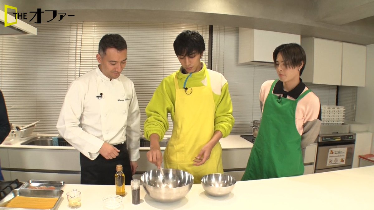 the_offer_tbs's tweet image. 今回選ばれた"夢"のオファーは・・・

「LDH No.1の料理人になりたい！」

料理にハマっている
#WOLFHOWLHARMONY RYOJIが
ローマ出身の料理研究家 #ベリッシモ さんにオファー🍽️

SUZUKIと #PSYCHICFEVER WEESAも
見届け人として参戦！🌟

🗳️2月7日(土)深夜0:38〜放送
※一部地域を除く

#THEオファー