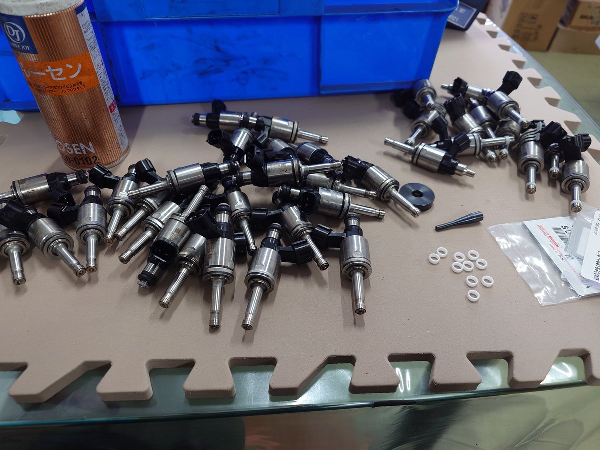 yonsama800's tweet image. 時給1000円
インジェクターシールを取り付けるだけの簡単なお仕事です
#fa20
#fa24
#zn6
#zc6