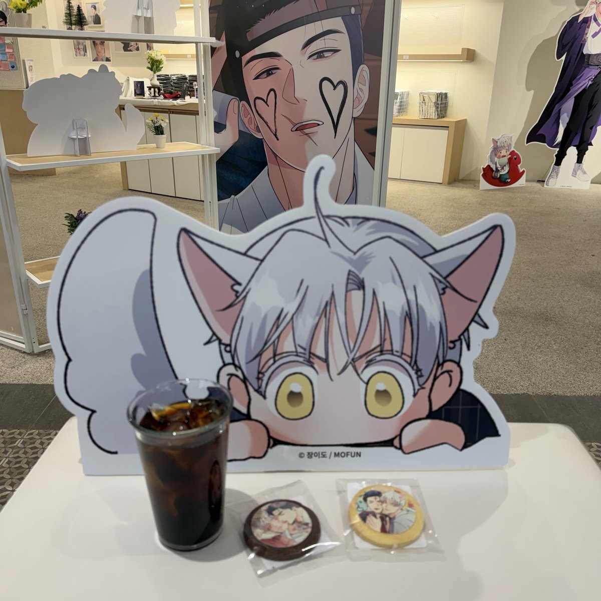 #이사너 #장이도 #모펀 #콜라보카페