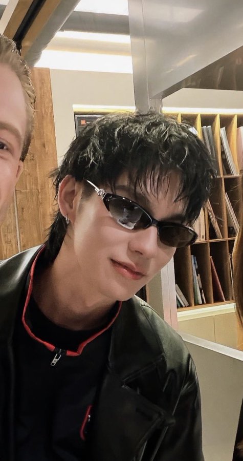 One thing about Bright ~
He’s always so mature, secure with himself and unapologetically himself without hesitation. he knows who he is and what he wants 💯🤍

#bbrightvc <a href="/bbrightvc/">bright</a>