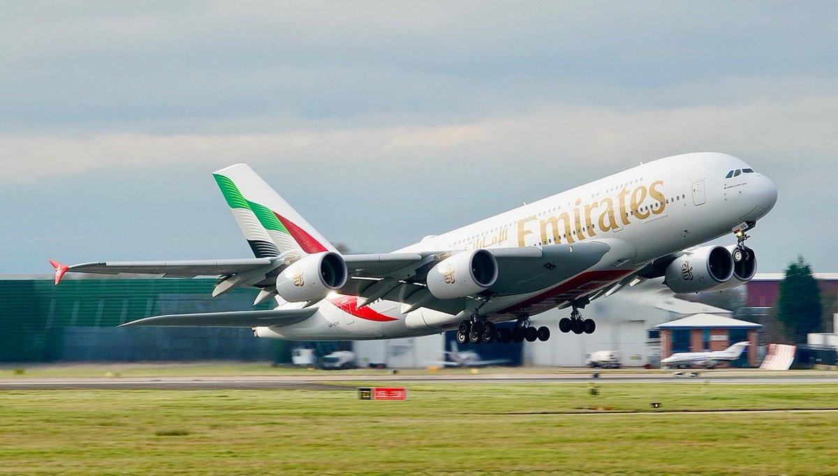 PeoplesAndy's tweet photo. Amazing photos by @RingwayPaul of our departure from @manairport yesterday with @Airbus EOG wearing its new livery! @manairport really does have some of the best photographers and streamers, not that I’m biased 🤣 #EK18 #A380 #Airbus #Manchester https://t.co/QDmu55pdtU