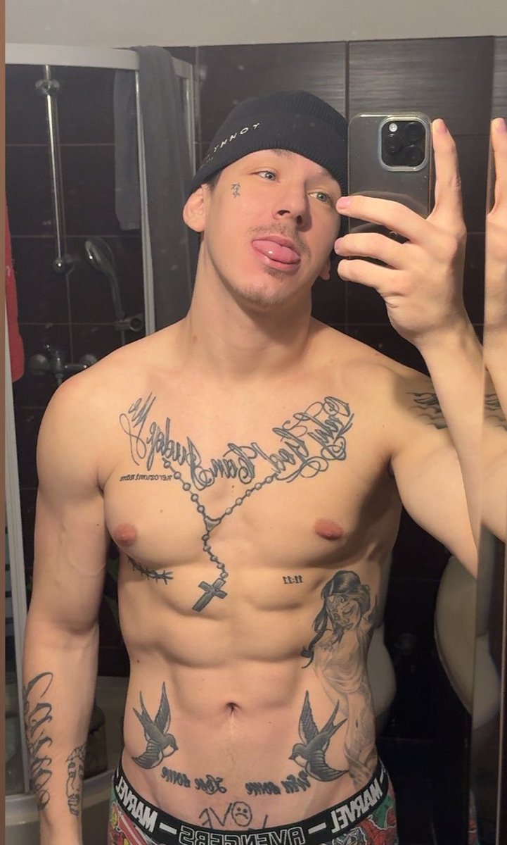 TattedBoy Dwerk tweet media