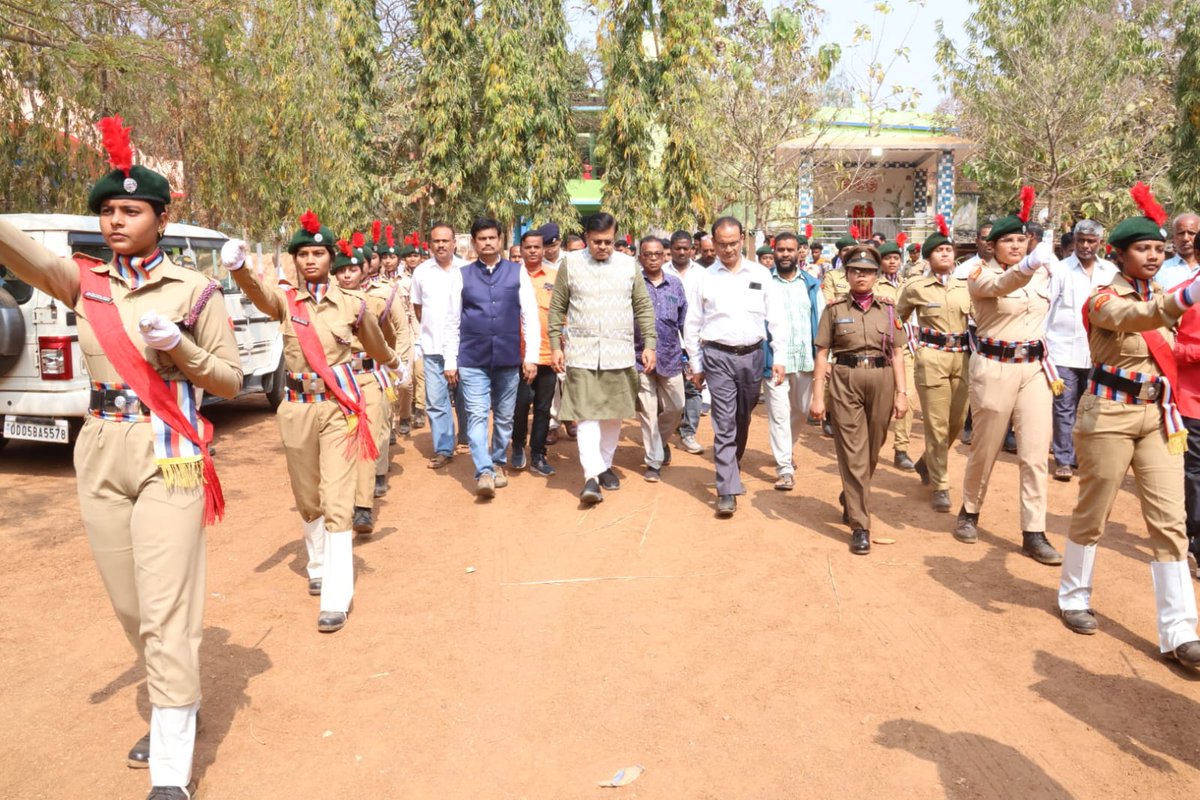 PrithivirajBJP's tweet image. ମୋ ନିର୍ବାଚନ ମଣ୍ଡଳୀ ଅନ୍ତର୍ଗତ ଆଜି ନାଚୁଣୀ ମହାବିଦ୍ୟାଳୟରେ ଆୟୋଜିତ ୪୫ତମ ବାର୍ଷିକ ଉତ୍ସବରେ ଯୋଗଦେବା ଅବସରରେ ମହାବିଦ୍ୟାଳୟ କର୍ତ୍ତୃପକ୍ଷ ଏବଂ ଆଦରଣୀୟ ଛାତ୍ର-ଛାତ୍ରୀ ,ସ୍ଥାନୀୟ ବିଶିଷ୍ଟ ବୁଦ୍ଧିଜୀବି ଓ ଜନସାଧାରଣଙ୍କ  ଦ୍ୱାରା ଆତ୍ମୀୟ ସ୍ୱାଗତ ପାଇଁ ଅଶେଷ ଧନ୍ୟବାଦ ଜ୍ଞାପନ କରୁଛି।

#NachuniCollege #AnnualFunction