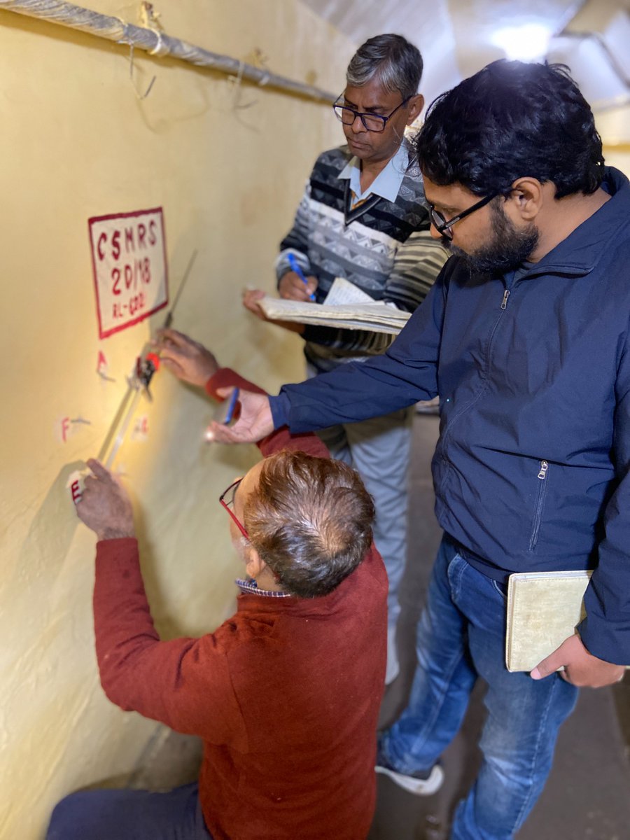 csmrsdelhi's tweet photo. सी.एस.एम.आर.एस, नई दिल्ली की भूतकनीकी मापयंत्रण टीम ने दिनांक 19.01.2026 से 22.01.2026 तक रिहंद बांध परियोजना, उत्तर प्रदेश का दौरा किया एवं दौरे के दौरान रिहंद बांध एवं पावरहाउस में स्थापित भूतकनीकी मापयंत्रों द्वारा रीडिंग्स ली तथा बांध की ड्रेनेज गैलेरी में स्थापित मापयंत्रों का निरीक्षण किया, साथ में परियोजना के अधीक्षण अभियंता, अधिशाषी अभियंता एवं अन्य अधिकारियों से पावर हाउस एवं बांध में स्थापित भूतकनीकी मापयंत्रों की अनुरक्षण एवं वर्तमान स्थिति के बारे में चर्चा कीl
केंद्रीय मृदा एवं सामग्री अनुसंधानशाला (सीएसएमआरएस), नई दिल्ली ने 1986 में दरार की मूवमेंट की निगरानी के लिए उपकरणीकरण का काम शुरू किया। सी.एस.एम.आर.एस. द्वारा उपकरणीकरण दो चरणों में किया गया; पहले चरण में 1986-1998 के दौरान डेमेक गेज और टेप एक्सटेन्सोमीटर का उपयोग करके निगरानी की गई थी तथा दूसरे चरण में, यानी 1998 के बाद से, दरार की मूवमेंट की निगरानी के लिए 2 डी और 3 डी क्रैक मॉनिटर स्थापित किए गए। विशेषज्ञ समिति की सिफारिशों के अनुसार, सीएसएमआरएस उपयुक्त उपकरणों की मदद से दरार की मूवमेंट की निगरानी में लगा हुआ है। रिहंद बांध परियोजना, उत्तर प्रदेश की एक महत्त्वपूर्ण जल विद्युत परियोजना है, जो सोनभद्र जिले के रेनूकूट पिपरी में स्थित है। इसमें रिहंद नदी पर स्थित 92 मी॰ ऊँचा तथा 934 मी॰ लंबा कंक्रीट गुरुत्वीय बाँध है। विद्युत गृह में 50 मेगावाट के 6 यूनिट हैं। अतः इसकी कुल क्षमता 300 मेगा वाट है। रिहंद बांध के जलाशय को पंडित गोविंद बल्लभ पंत सागर, भारत की सबसे बड़ी कृत्रिम झील के नाम से भी जाना जाता है। इस परियोजना से हिंडालको औद्योगिक क्षेत्र एवं अल्ट्राटेक सीमेंट फैक्ट्री के साथ-साथ आस-पास के क्षेत्र जैसे रेनूकूट, पिपरी एवं सोन भद्र जिला उत्तरप्रदेश के अन्य गांवों को जल आपूर्ति एवं बिजली की सप्लाई की जाती है जो राष्ट्र निर्माण में मुख्य भूमिका निभाते है।
#RihandDam
#UttarPradesh
#HydropowerProject
#DamSafety
#InfrastructureIndia