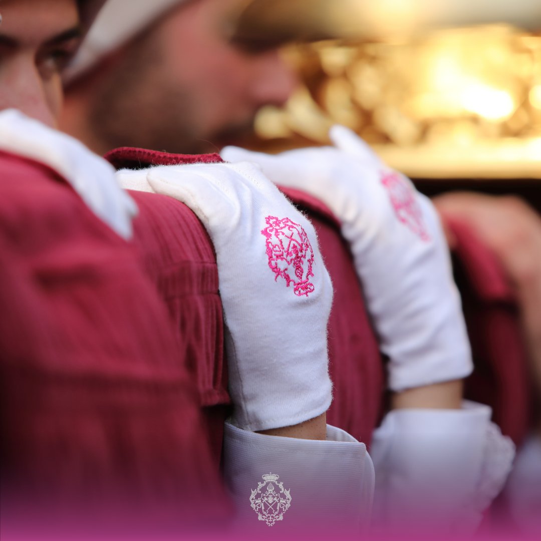 ✝️ #JUEVESDELSEÑOR | “El Hijo del Hombre va, según está escrito de Él; pero ¡ay de aquel por quien es entregado!”
[Mt 26,24]
#egosum #prendimientodehellin #juevesdelprendimiento